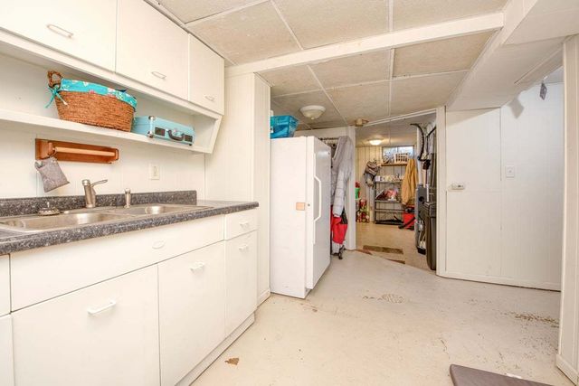 111 E Royal Drive, Dekalb, IL 60115