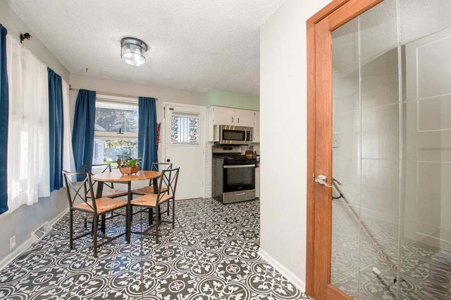 111 E Royal Drive, Dekalb, IL 60115