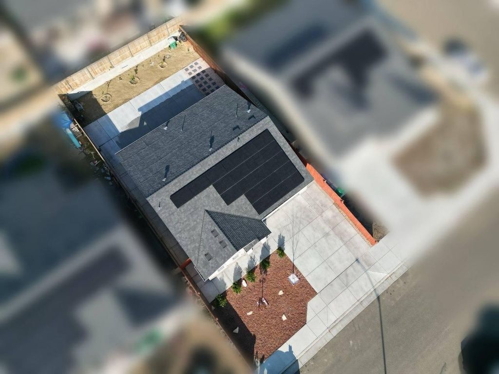 Image 30 of property listing at 1237 E Orange Street, Avenal, CA 93204