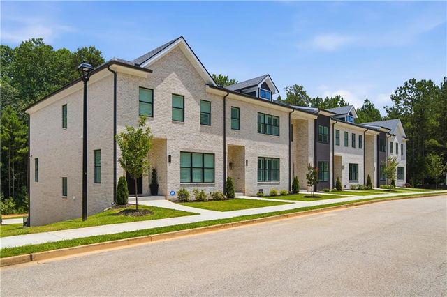 185 Brush Creek Court, Stockbridge, GA 30281
