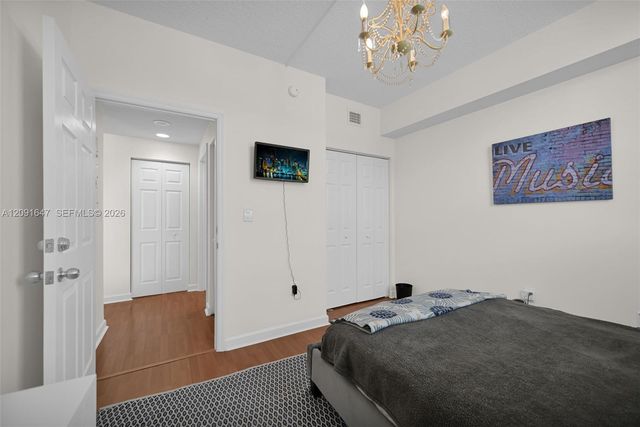 357 Almeria Avenue 606, Coral Gables, FL 33134