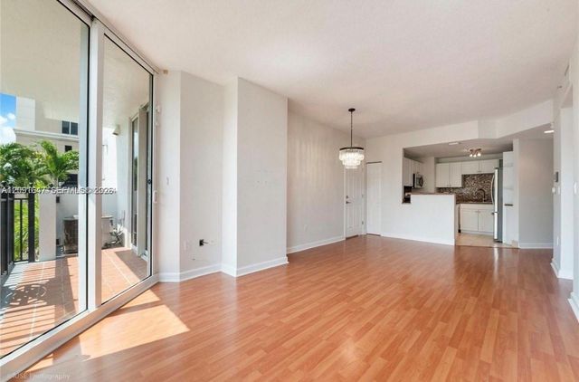 357 Almeria Avenue 606, Coral Gables, FL 33134