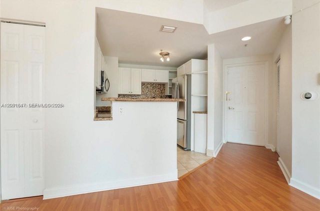 357 Almeria Avenue 606, Coral Gables, FL 33134