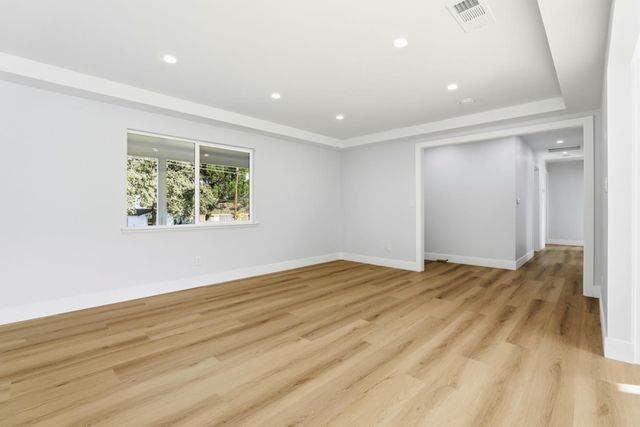 1361 Hillcrest Road, Hollister, CA 95023