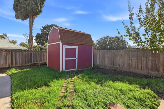 1361 Hillcrest Road, Hollister, CA 95023