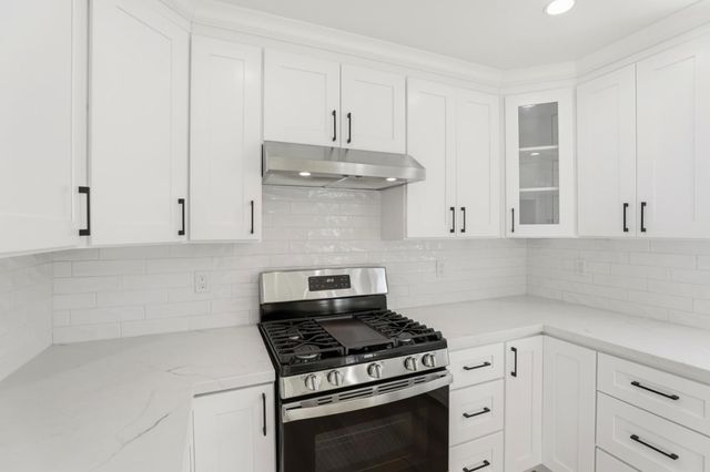 1361 Hillcrest Road, Hollister, CA 95023