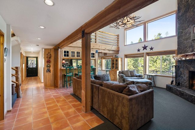 15124 E River Loop Drive E, Bend, OR 97707