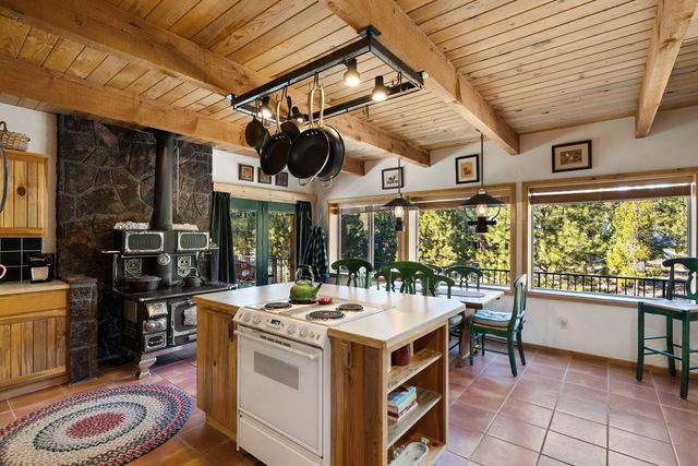 15124 E River Loop Drive E, Bend, OR 97707