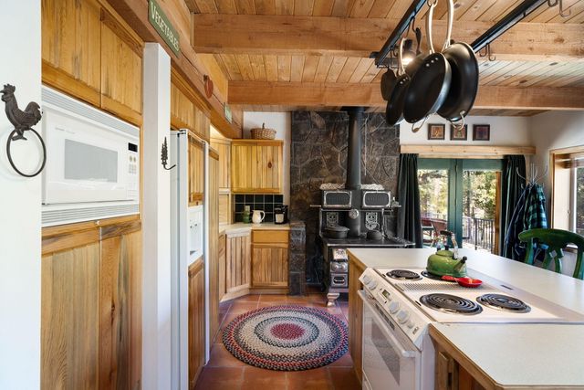 15124 E River Loop Drive E, Bend, OR 97707