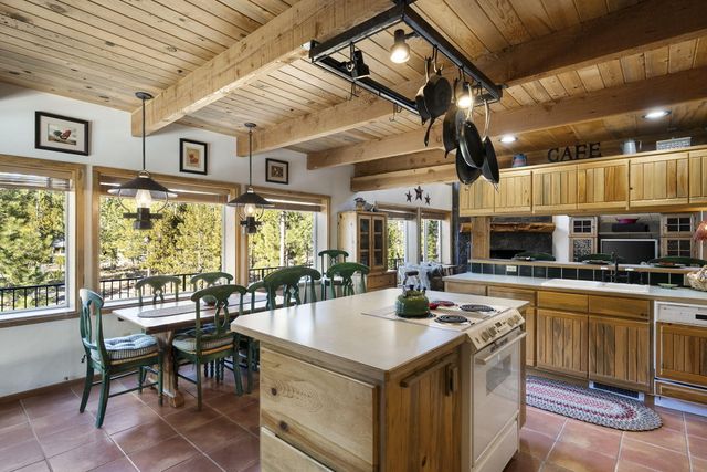 15124 E River Loop Drive E, Bend, OR 97707