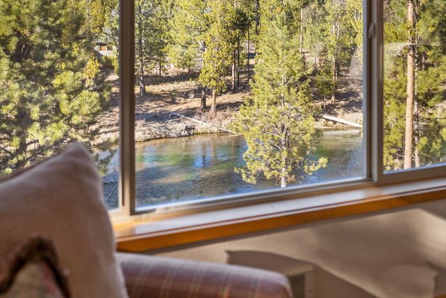 15124 E River Loop Drive E, Bend, OR 97707