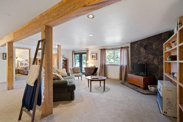 15124 E River Loop Drive E, Bend, OR 97707