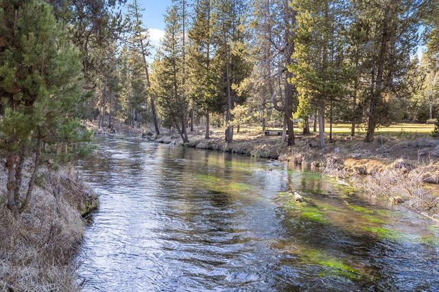 15124 E River Loop Drive E, Bend, OR 97707