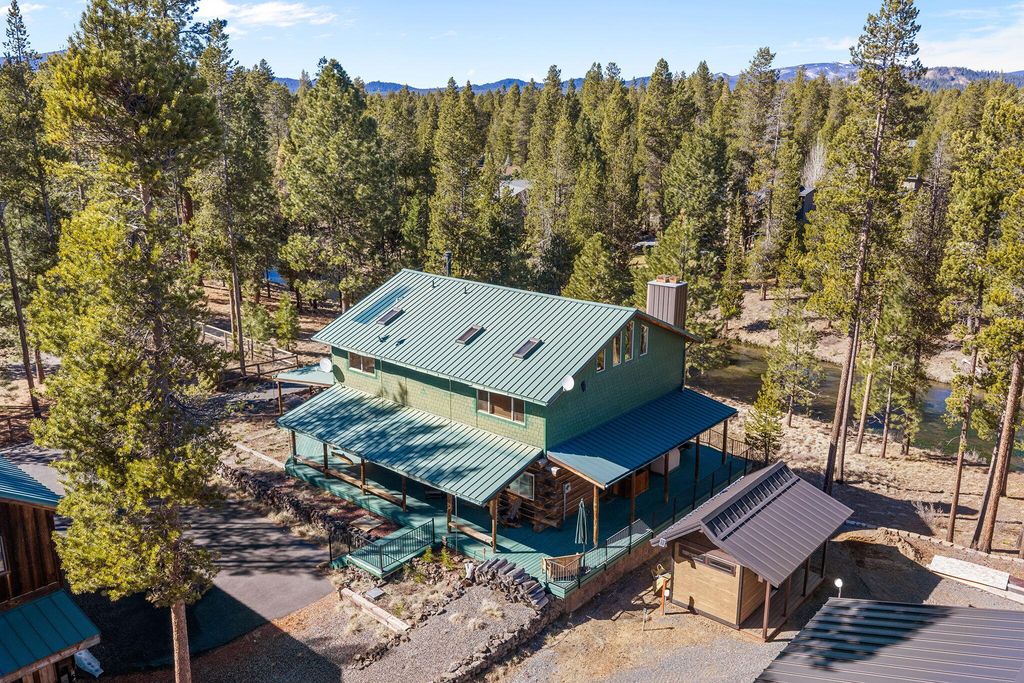 15124 E River Loop Drive E, Bend, OR 97707