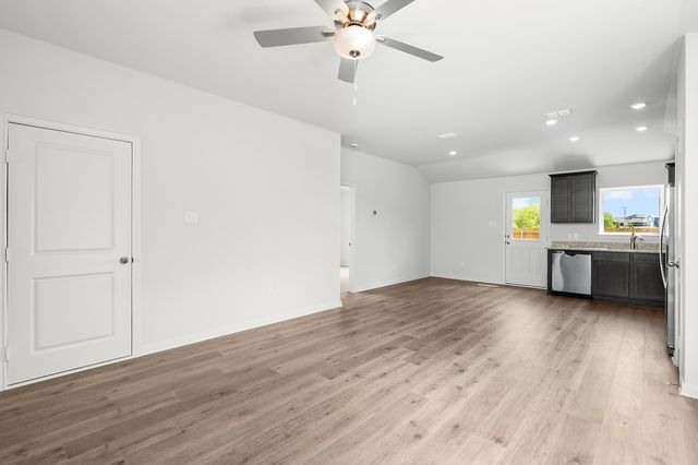 8316 White Wolf Trail, Ponder, TX 76259