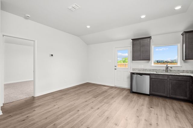 8316 White Wolf Trail, Ponder, TX 76259