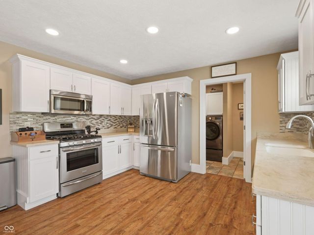 3176 S Parker Lane, New Palestine, IN 46163
