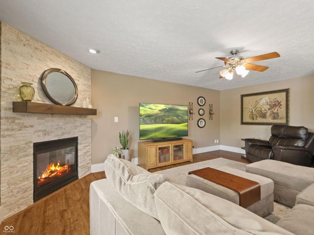 3176 S Parker Lane, New Palestine, IN 46163