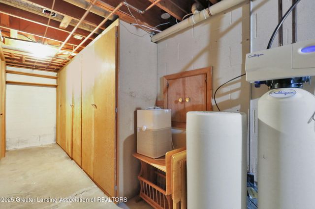 5576 Eugene Drive, Dimondale, MI 48821