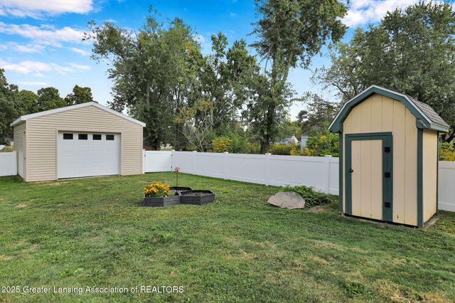 5576 Eugene Drive, Dimondale, MI 48821