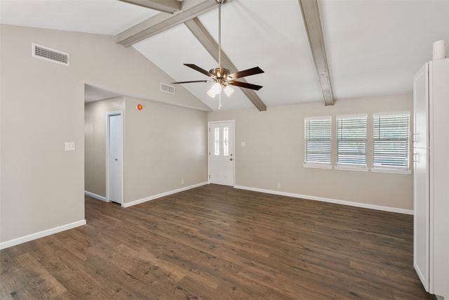 110 Meadowood Road, Enchanted Oaks, TX 75156