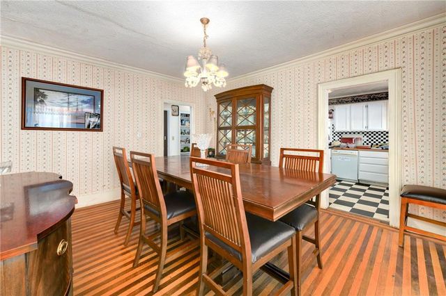 904 3rd Avenue, Leavenworth, KS 66048