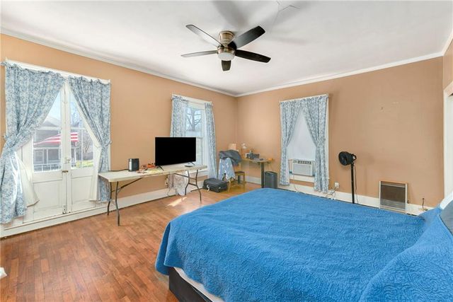 904 3rd Avenue, Leavenworth, KS 66048