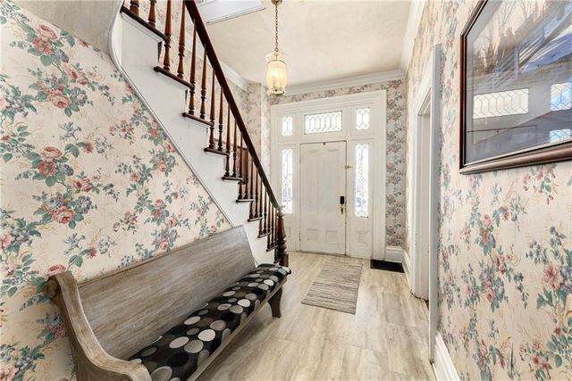 904 3rd Avenue, Leavenworth, KS 66048