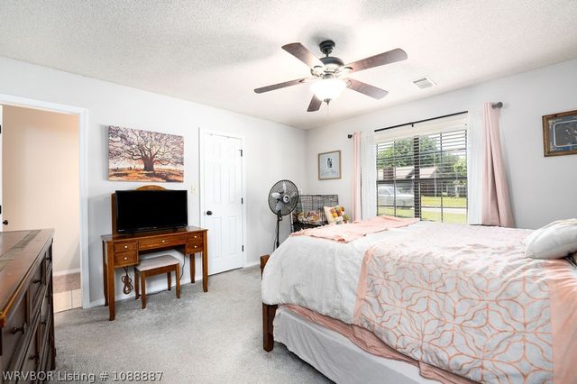 2008 Woodwind Way, Van Buren, AR 72956