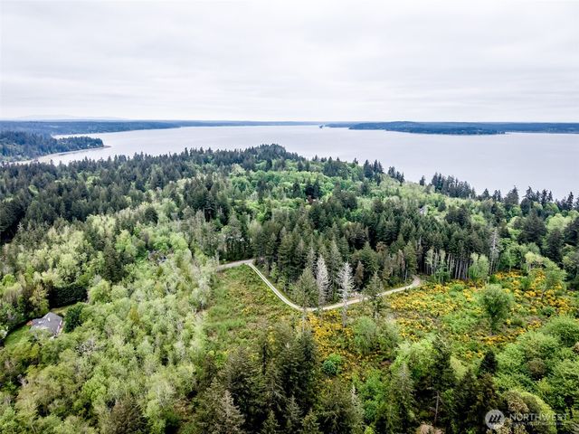 24 156th Avenue SW, Lakebay, WA 98349