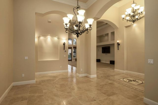 11116 E Dayton Avenue, Sanger, CA 93657