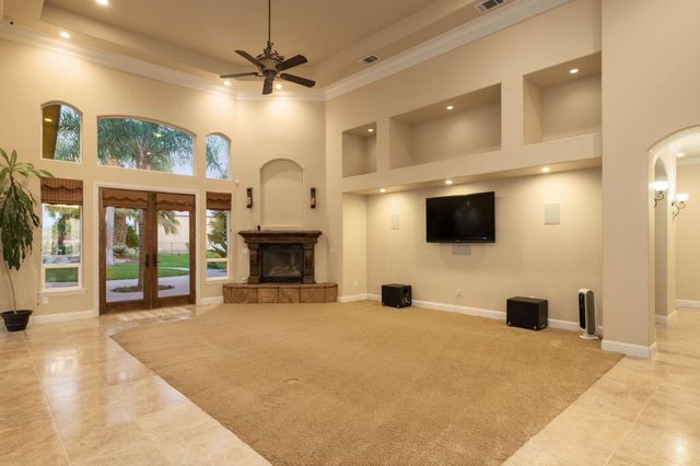 11116 E Dayton Avenue, Sanger, CA 93657