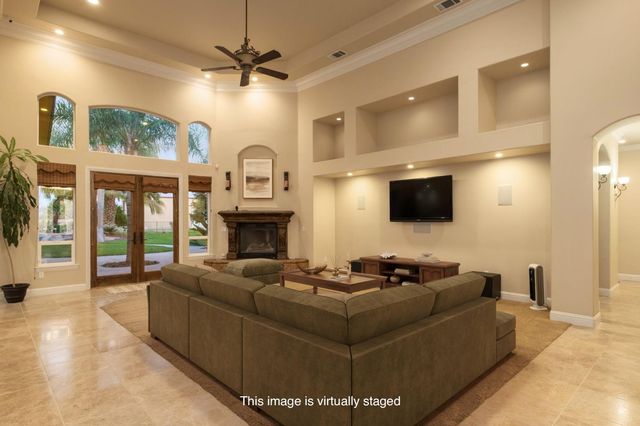 11116 E Dayton Avenue, Sanger, CA 93657