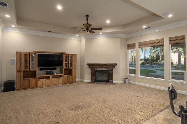 11116 E Dayton Avenue, Sanger, CA 93657