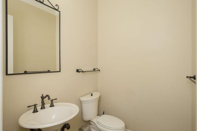 11116 E Dayton Avenue, Sanger, CA 93657