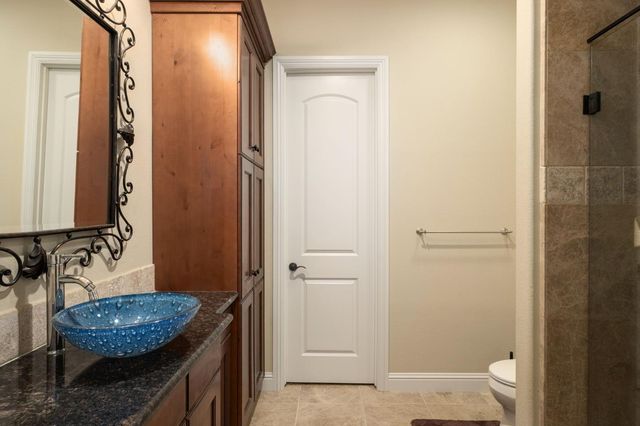 11116 E Dayton Avenue, Sanger, CA 93657