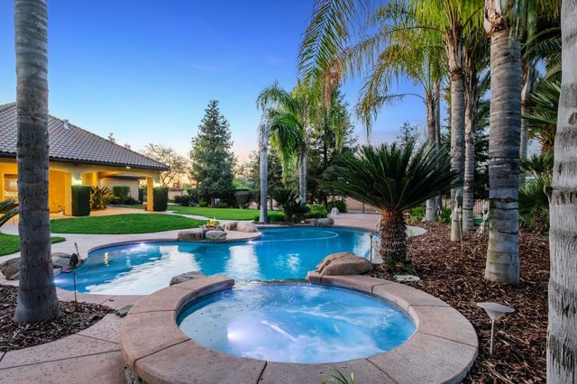 11116 E Dayton Avenue, Sanger, CA 93657