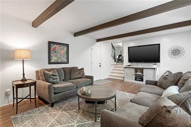 9959 Ballentine Street, Overland Park, KS 66214