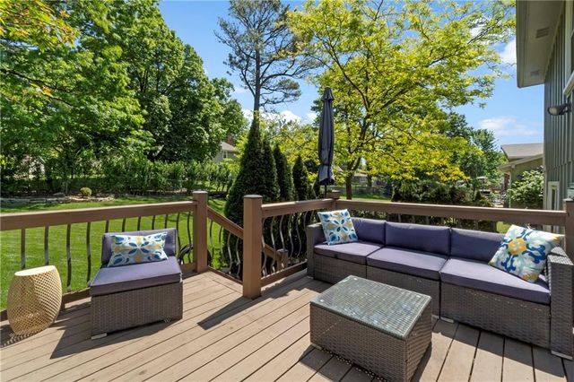 9959 Ballentine Street, Overland Park, KS 66214
