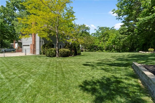 9959 Ballentine Street, Overland Park, KS 66214