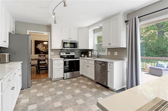 9959 Ballentine Street, Overland Park, KS 66214