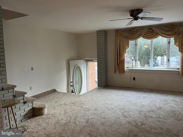 3584 DOWS RD, Philadelphia, PA 19154