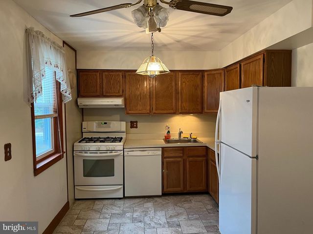 3584 DOWS RD, Philadelphia, PA 19154