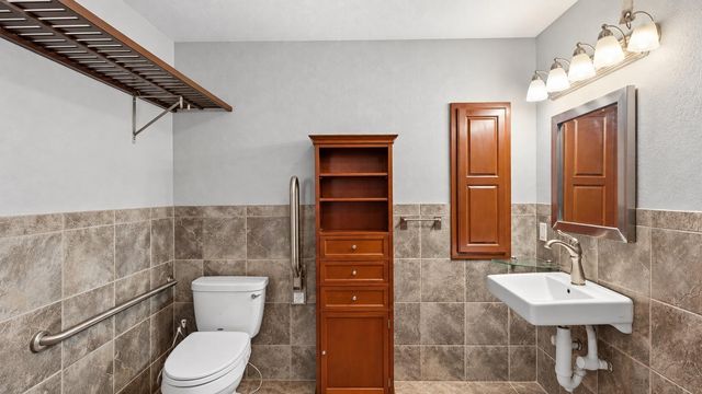 7201 Boniface LN, Austin, TX 78729