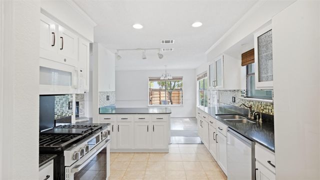 7201 Boniface LN, Austin, TX 78729