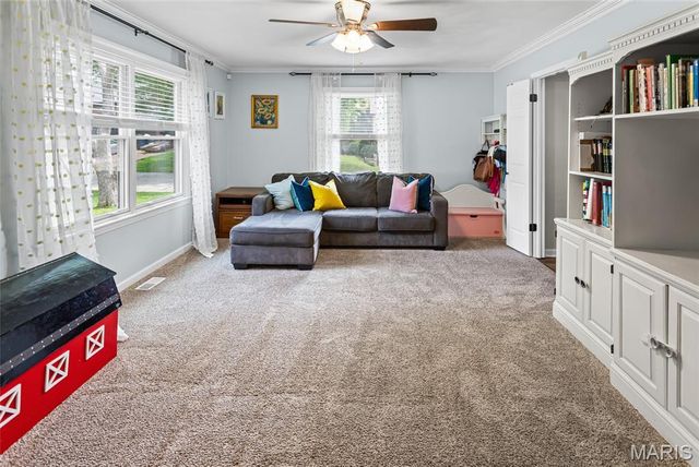 608 Goldfinch Lane, Troy, IL 62294