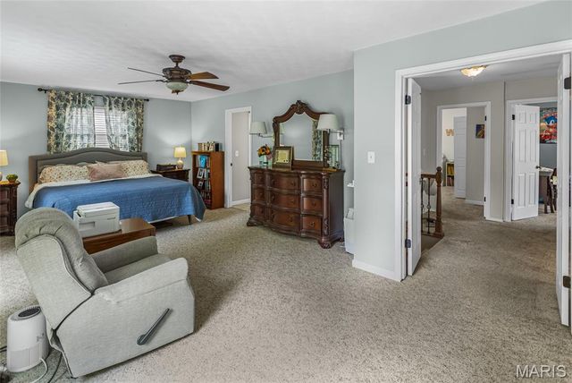 608 Goldfinch Lane, Troy, IL 62294