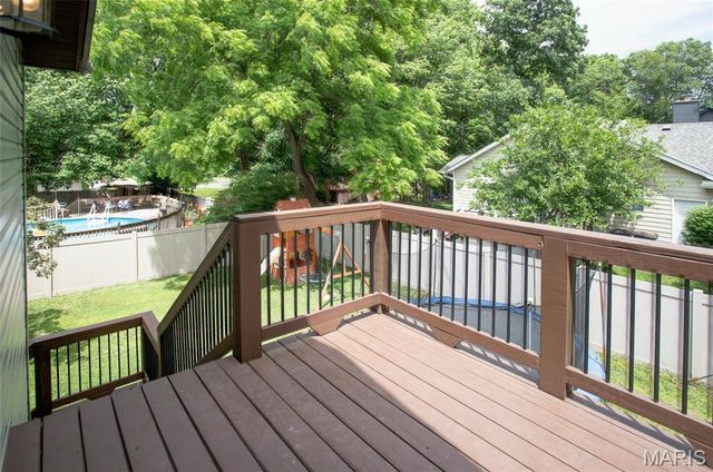 608 Goldfinch Lane, Troy, IL 62294