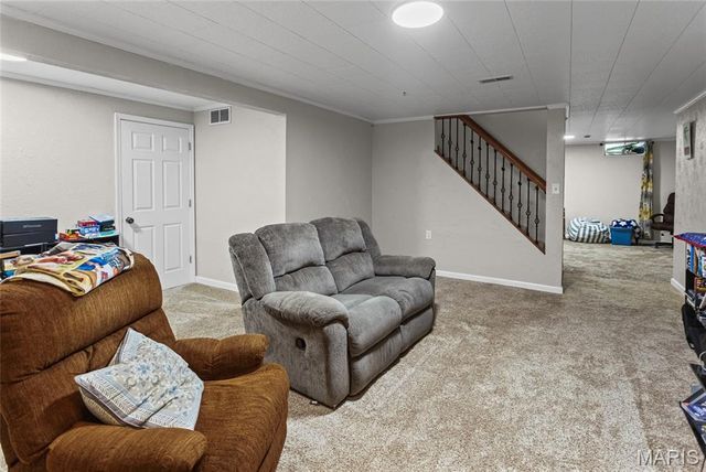 608 Goldfinch Lane, Troy, IL 62294
