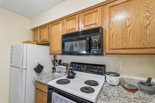 850 Cardinal Creek Boulevard A, Norman, OK 73072